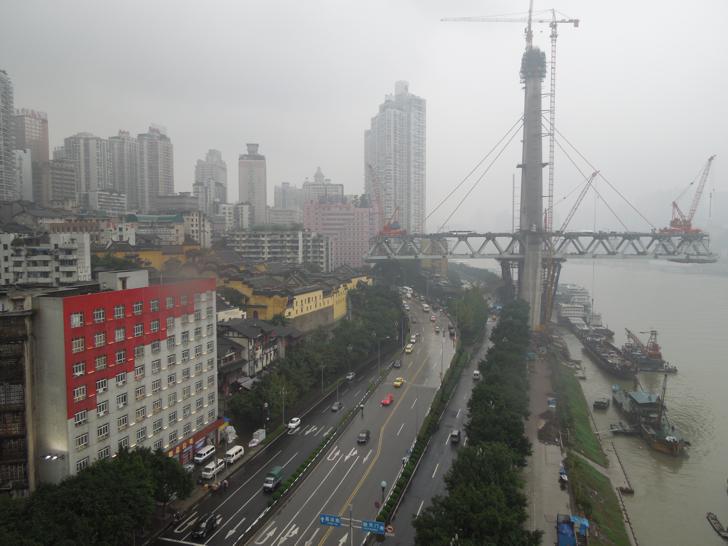 Ausblick von der Seilbahn auf die Huguang-Halle